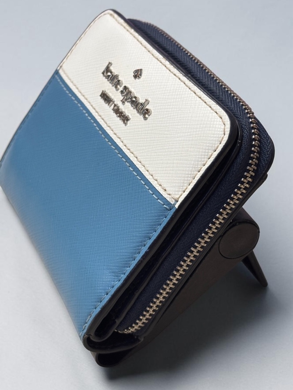 kate spade Two-Tone Blue and Cream Zip Around Wallet - Picture 4 of 11